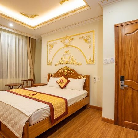 Tri Tam Hotel - Khach San Tri Tam Ben Luc Экстерьер фото