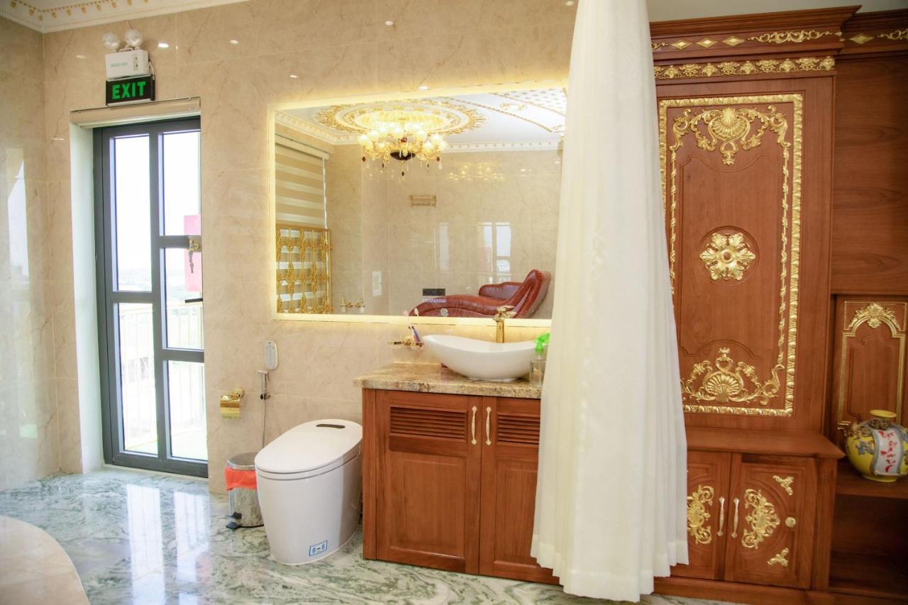 Tri Tam Hotel - Khach San Tri Tam Ben Luc Экстерьер фото