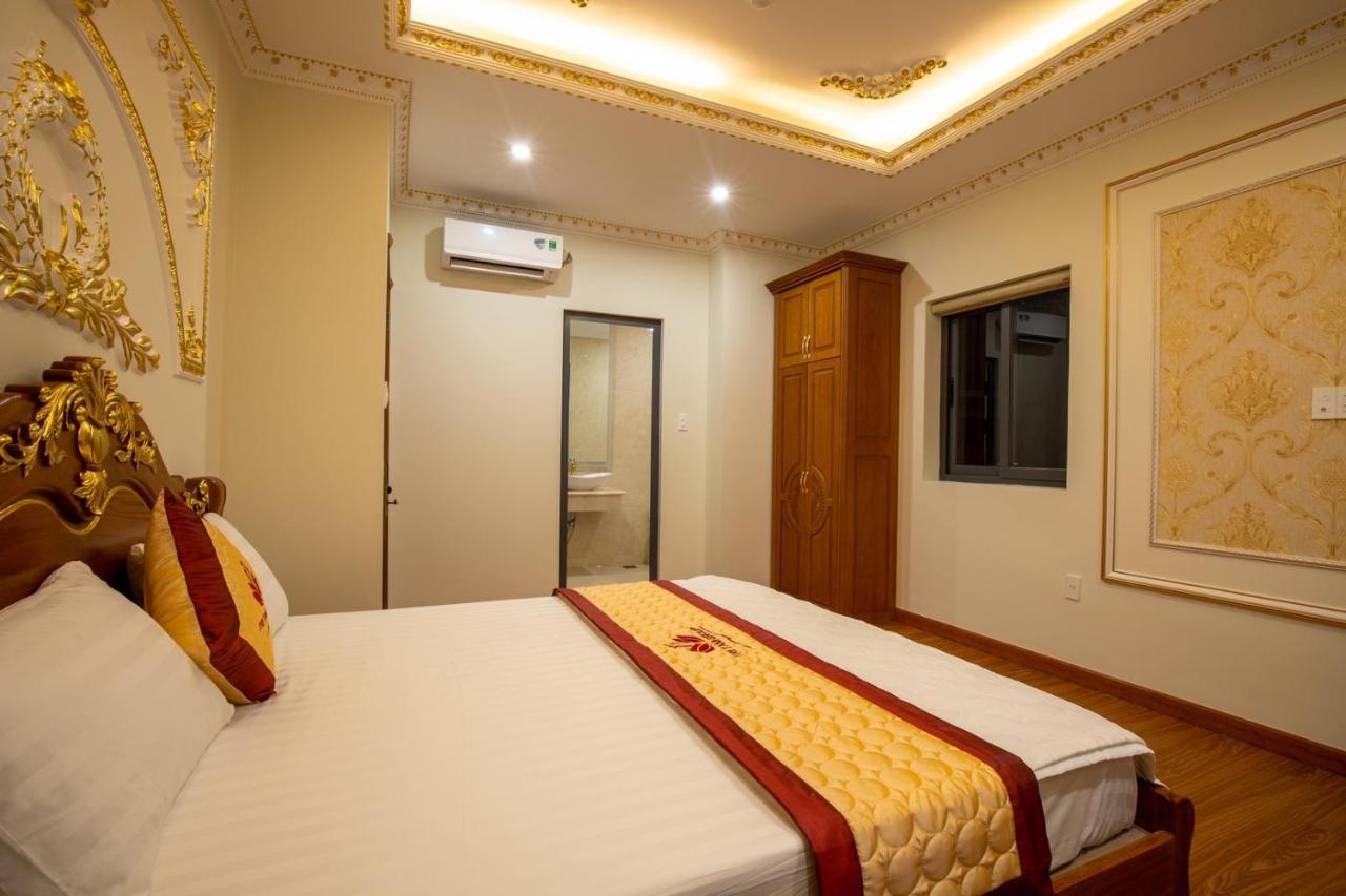 Tri Tam Hotel - Khach San Tri Tam Ben Luc Экстерьер фото