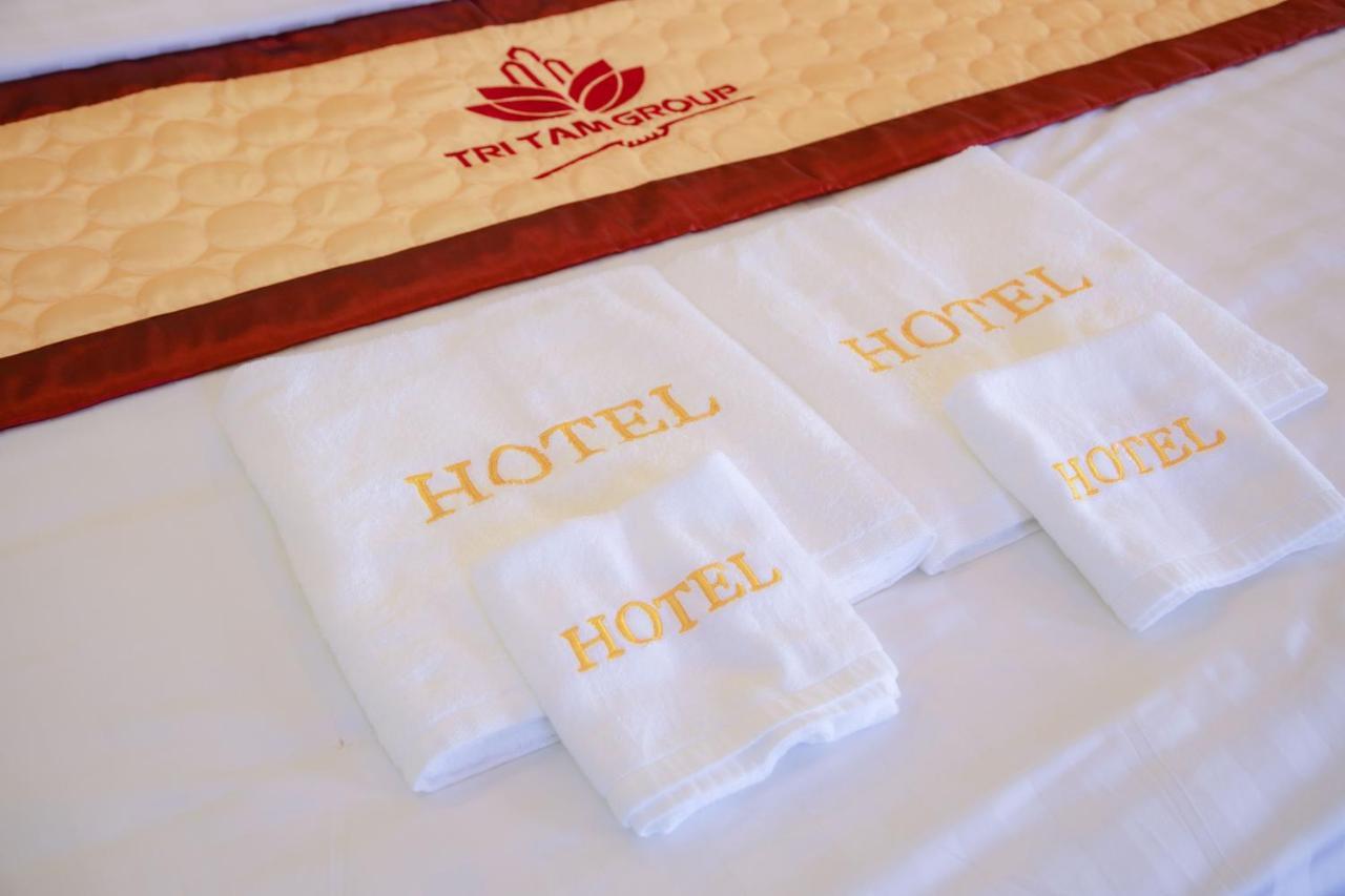 Tri Tam Hotel - Khach San Tri Tam Ben Luc Экстерьер фото