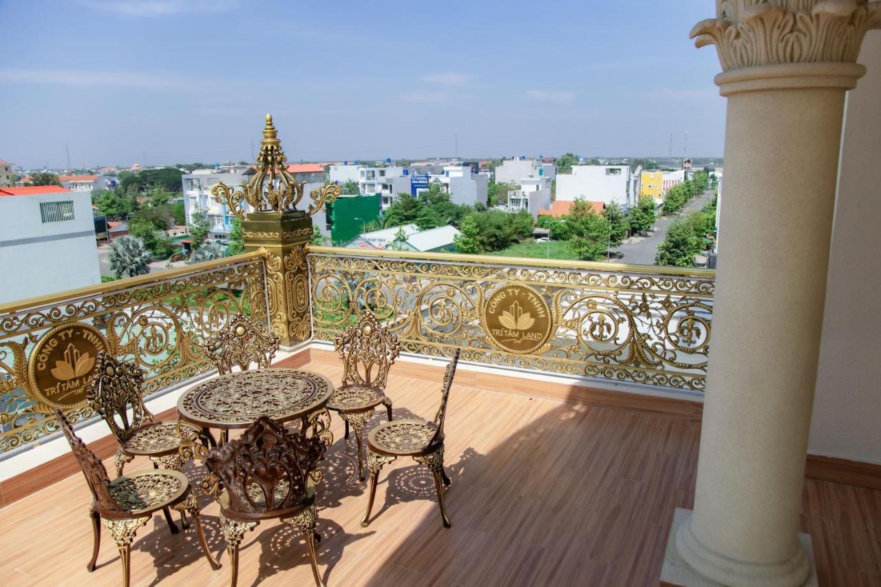 Tri Tam Hotel - Khach San Tri Tam Ben Luc Экстерьер фото