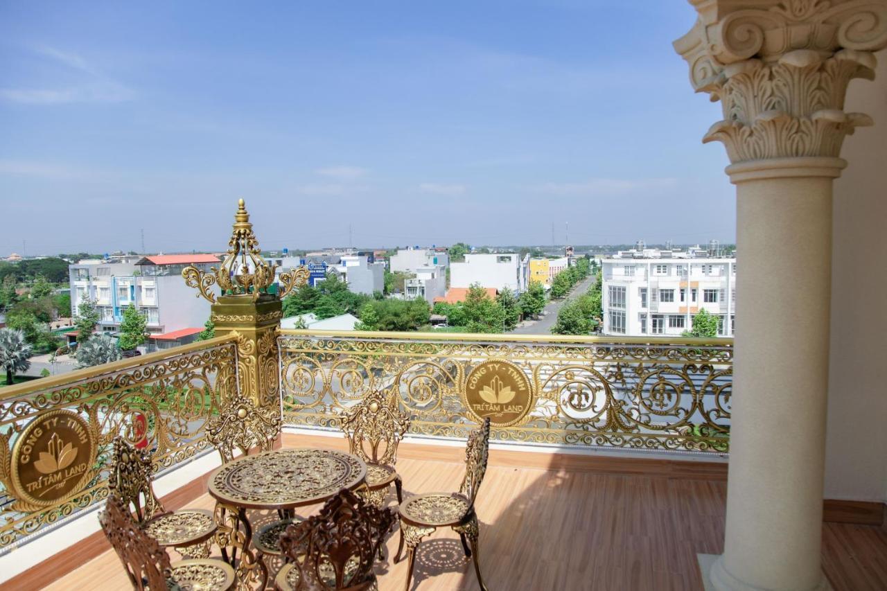Tri Tam Hotel - Khach San Tri Tam Ben Luc Экстерьер фото