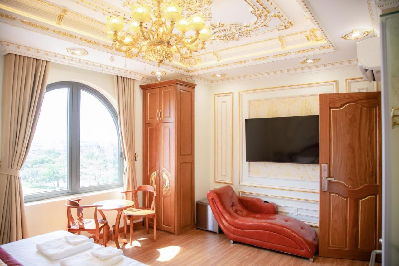 Tri Tam Hotel - Khach San Tri Tam Ben Luc Экстерьер фото
