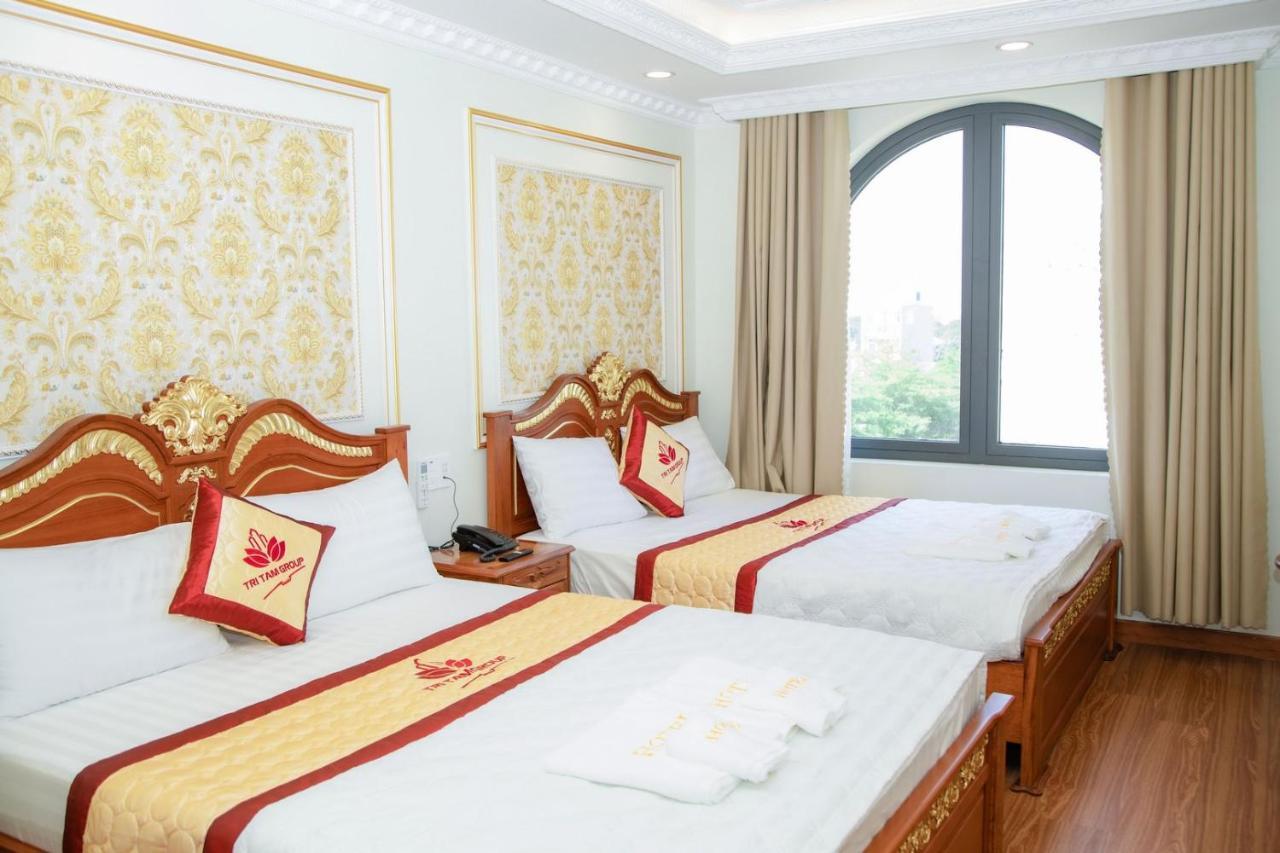 Tri Tam Hotel - Khach San Tri Tam Ben Luc Экстерьер фото