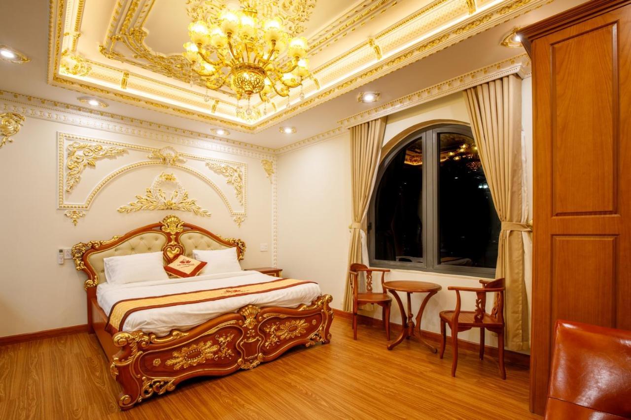 Tri Tam Hotel - Khach San Tri Tam Ben Luc Экстерьер фото
