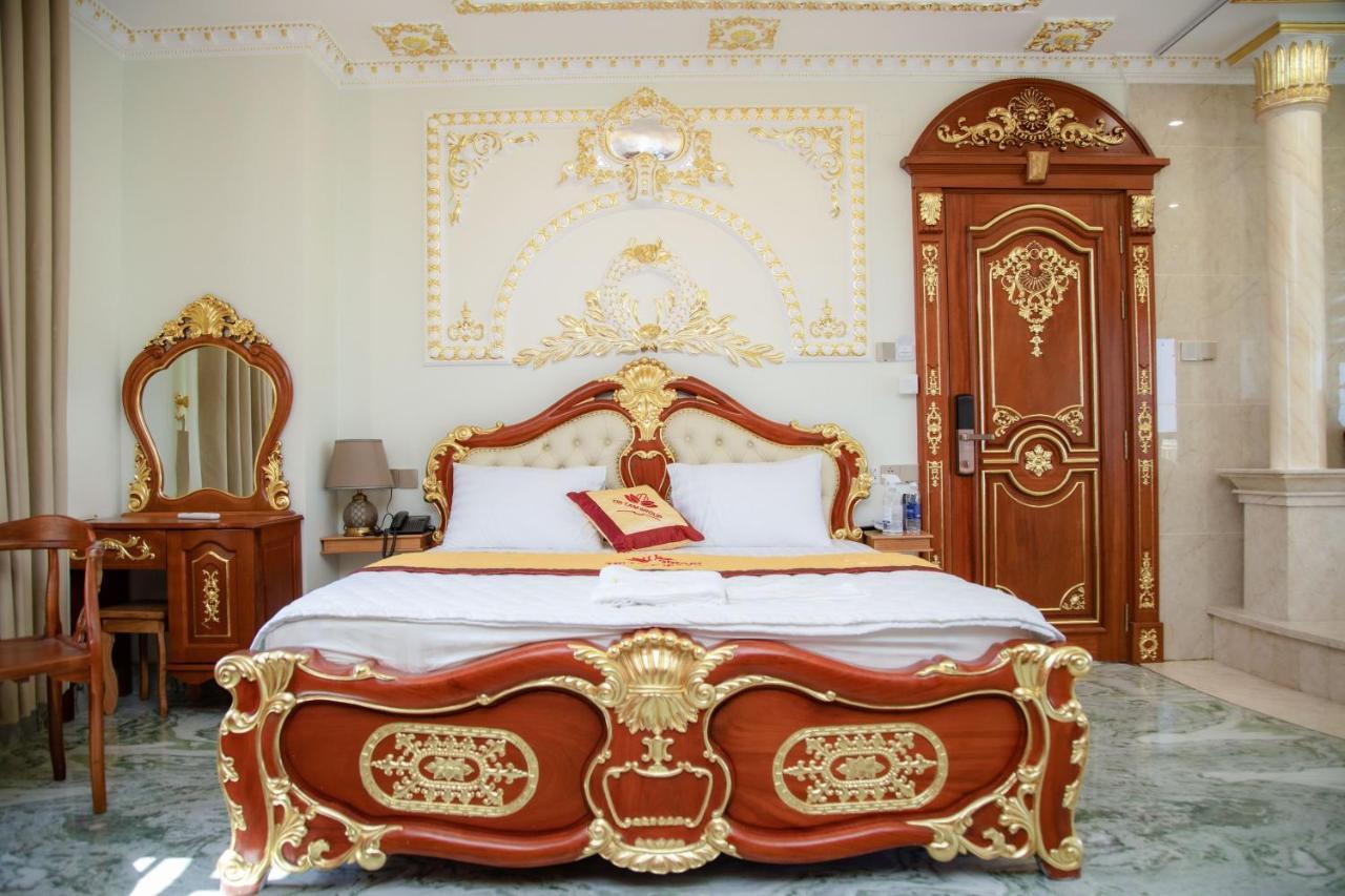 Tri Tam Hotel - Khach San Tri Tam Ben Luc Экстерьер фото