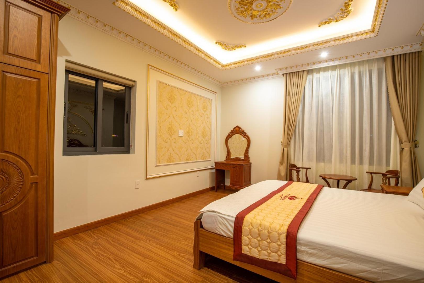 Tri Tam Hotel - Khach San Tri Tam Ben Luc Экстерьер фото